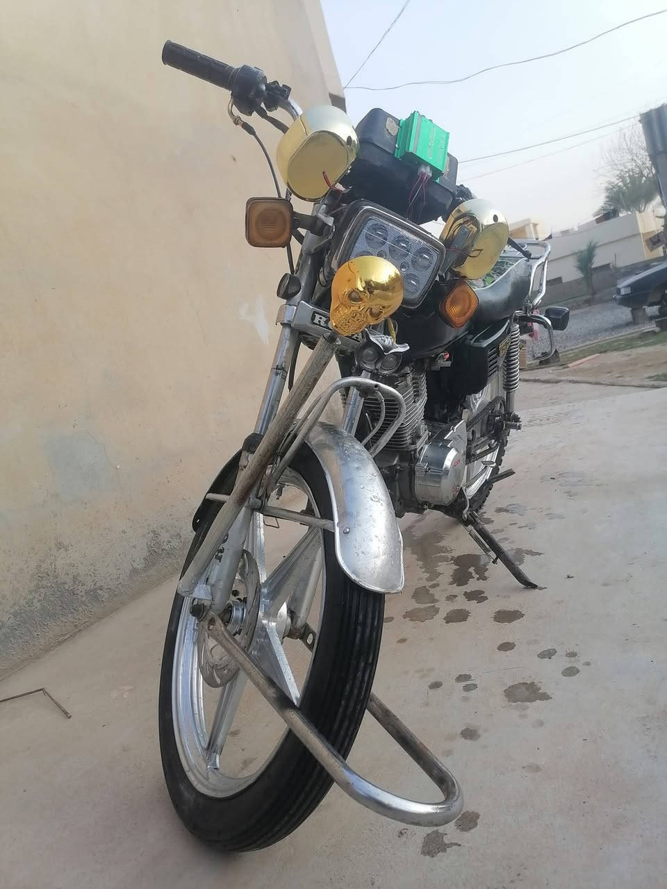 السلام عليكم
موطور روبر خمسه كير النضافه شوف العين نشاط فول السعر 275 وبي مجال حك الجيه رقم ***********
