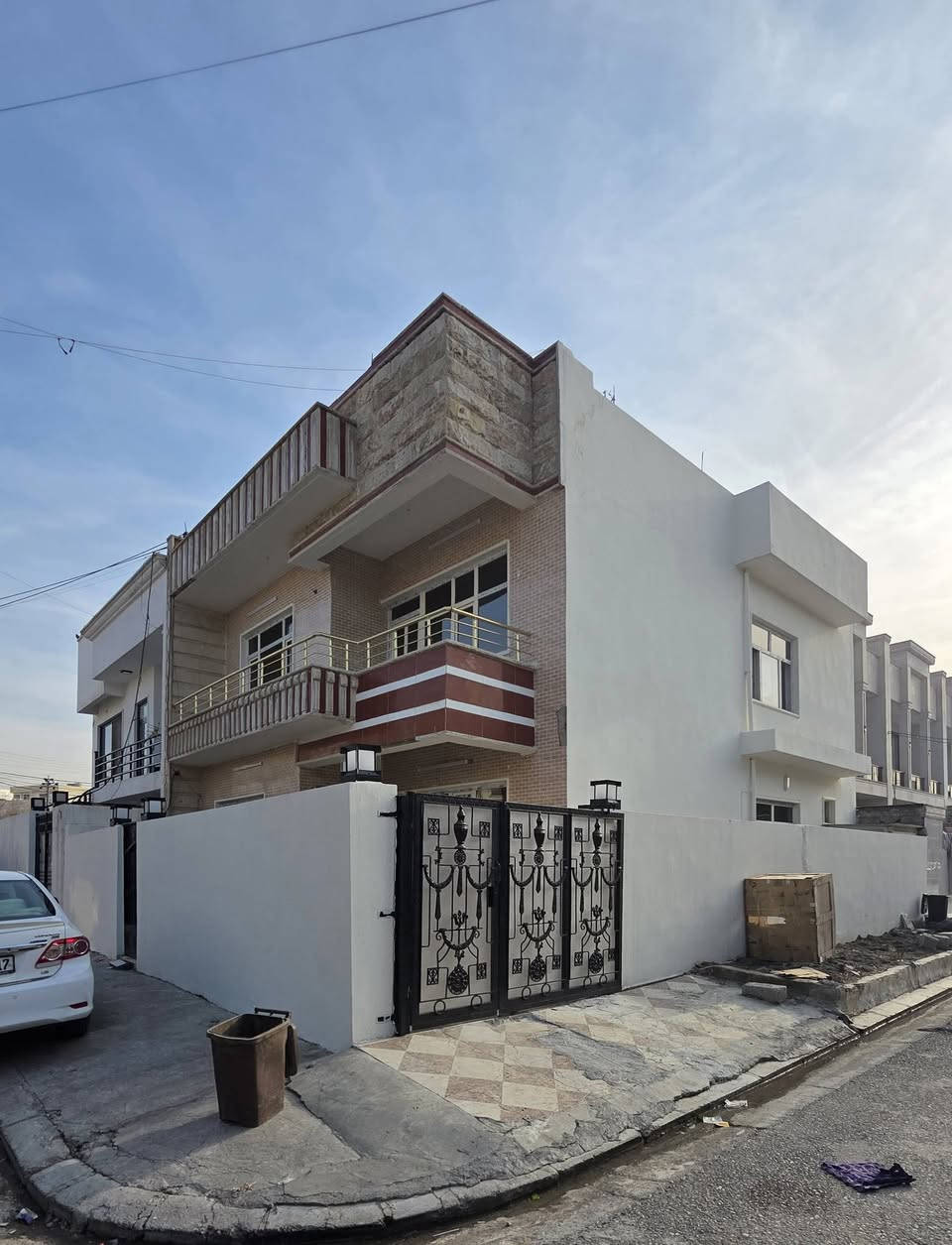 #خانوو_بۆفرۆشتن_فوول_VIP| #بیت_للبیع 

🏠 خانوو بۆفرۆشتن لە 5 حەسارۆك
🔹 ڕووبەری 140 مەتر ڕوکن
🔹 خاوێن و جوان 
🔹 2 طابق + بـەیـتـوونـە
🔹 4 ژووری نووستن (سویت)
🔹 مطبخ + مطبخ عمل
🔹 ژووری میوان + 2 ھۆڵ 
🔹 2حەمام + 4 مرافق
🔹 ڕووی نسارو ڕۆژئاوا

📞 ***********         

🔹 بۆ زانیاری زیاتر 1 بنووسە یان پەیوەندی بکە
▫️▫️▫️▫️▫️▫️▫️▫️▫️▫️▫️▫️▫️▫️▫️▫️

🏠 بیت للبیع في ٥ حساروك
🔹 مساحة 140متر روکن
🔹 بناء نظیف  
🔹 طابقین + بیتوونە
🔹 4 غرفە نوم (سویت)
🔹 غرفە استقبال + 2 صالة
🔹 مطبخ + مطبخ عمل
🔹 2 حمام + 4 مرافق
🔹 اتـجـاە غروب و نسار

📞 ***********          ***********

🔹 لمعرفە سعر اکتب رقم ۱ او اتصل
▫️▫️▫️▫️▫️▫️▫️▫️▫️▫️▫️▫️▫️▫️▫️▫️
✰ ئەگەر موڵکەکانتان دەفرۆشن وێنە و زانیاری بنێرن کڕیارتان بۆ دەدۆزینەوە.
