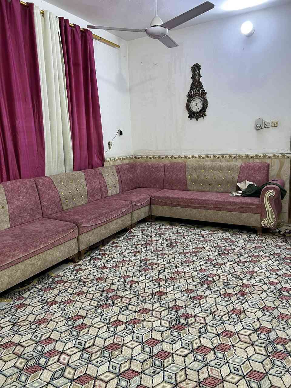 دار للبيع مساحة 150 متر طابق واحد موقعة شفتة مقابل مجمع التحرير للاستفسار ***********
