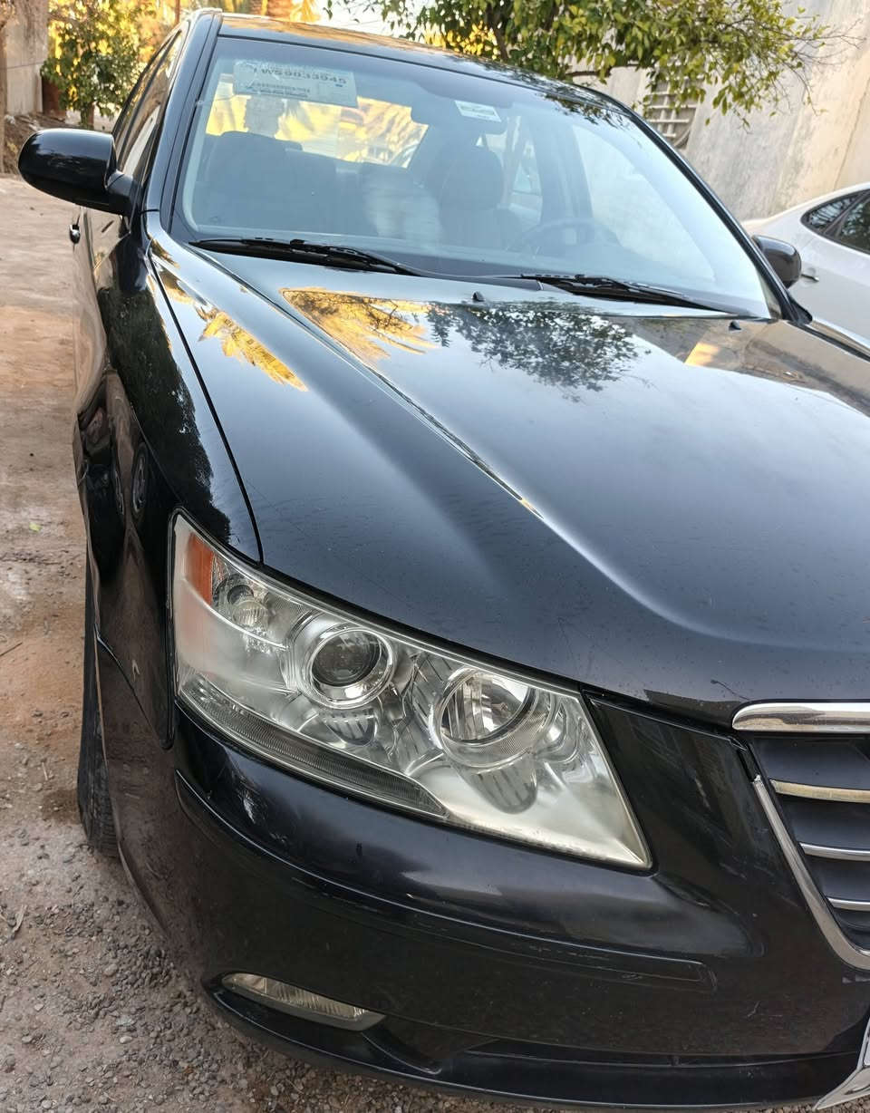 سوناتا ٢٠٠٩ وارد امريكي كلين
بدون حادث بدون تبديل بدون صبغ جيده ترايها زيرو جاهزه من كلشي لون اسود محرك ٢٤٠ تدفئة تبريد جاهزه من كلشي ماعايزه برغي الشراي يتصل على الرقم ‏‪***********‬‏
