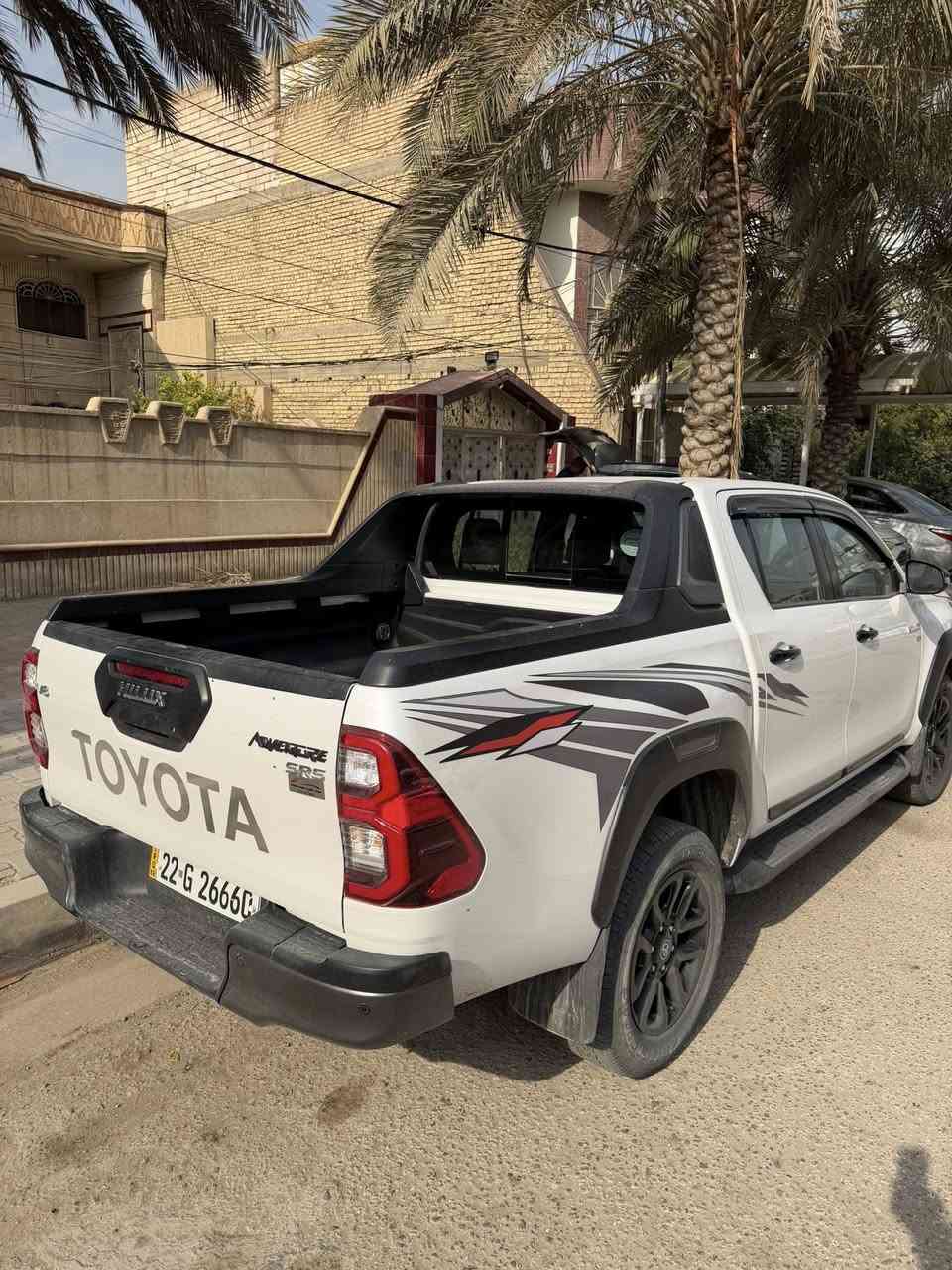 تيوتا هايلكس 2024 فئه الادفنشر دواخل اسود معروفه مواصفات الادفنشر السياره كلش نضيفه مستعجل ع بيعه ممشاها 50 الف كيلو بيها ملاحضات بارد بالبابين مال سايق مامبينات من كد ماخفيفات الرقم ***********  مكانها كربلا السعر 380 وبيها مجال بسيط
