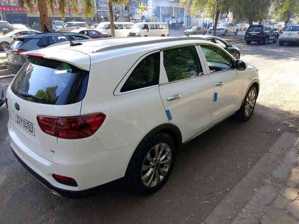 سلام عليكم
لبيع سورنتو 2019 خليجي تحفه 
مكفوله كفالة عامة حتة الدعاميات حته من الشخط 
كير محرك صدر تخم تاير كله شركه 
سياره برقي ما مفتوح بيها بوضع الزيرو 
6 سلندر 
7 راكب 3 قطع تبريد 
بردات خلفيه يدات نيكل+ بصمه 
بصمه تشغيل 
كامره دواره 
4 انضمه قياده 
سايد بريك بصمه 
ترحيب 
صندوك كهرباء 
كتلوكات الشركه او بصمتها الثانيه ما مستخدمه سبير ما نازل كل غراض الشركه موجوده 
بعد الفابلون ولايلون الشركه 
سياره بنضام الزيرو 
ماشيه 32 الف حقيقي 
سياره مالت البيت ستلام شركه 
رقم بغداد الدولي بسمي 
مكاني بغداد 
***********
