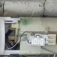 نيسان صني • موديل ٩ • مازدا لايت يمين