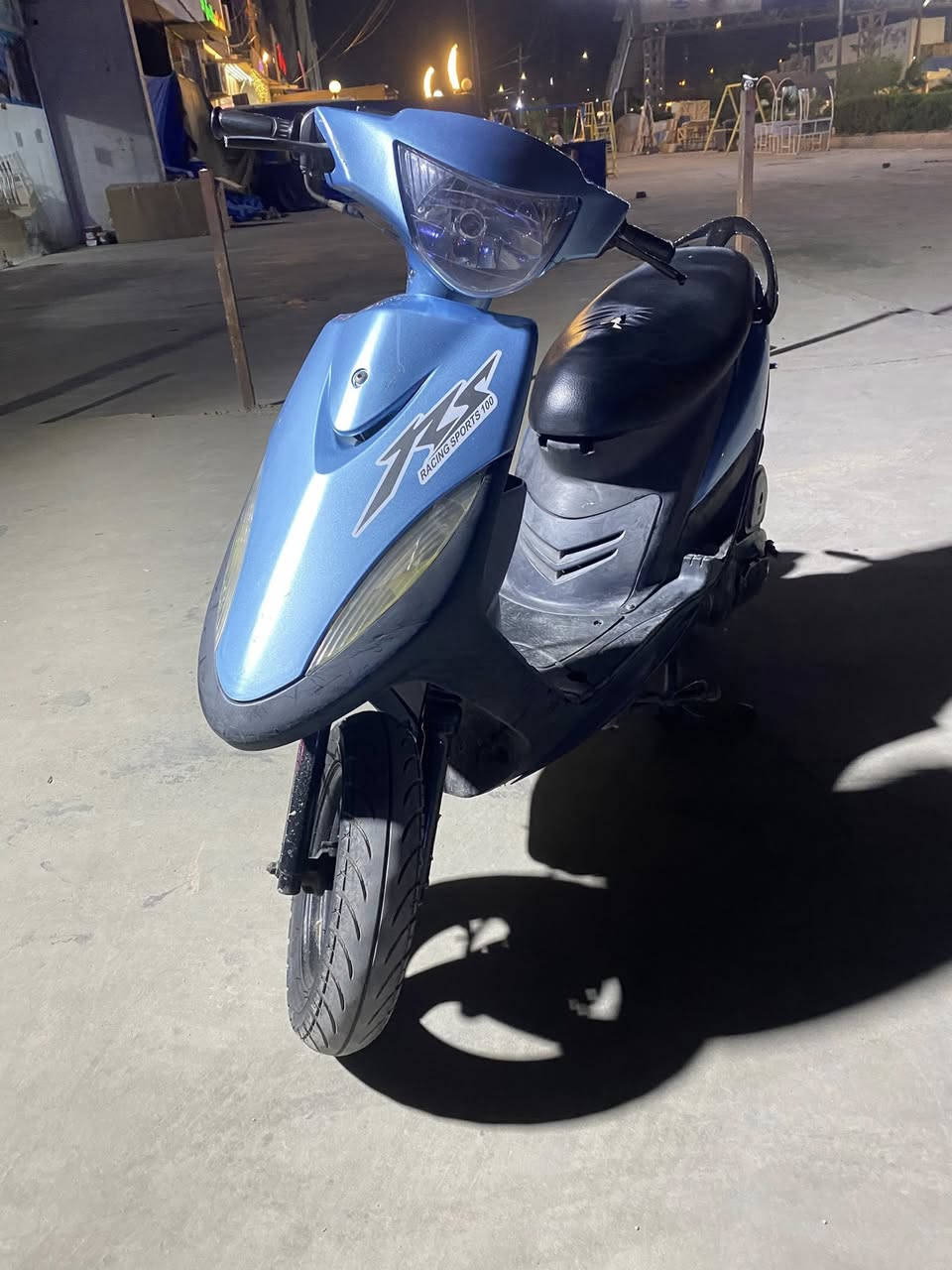 سلام عليكم دراجه ماكس عدله للبيع دراجه من طول لطول بلاديه ما عده لكفرات تجاري دراجه خير من الله نكره سلف هندر بكل وقت دراجه عوزه جناي مكينه خرسه كهربائيات كله شغاله نقص برغي ما بيه مكاني بغداد شعله  سعر خاص رقم *********** ما متواجد فيس
