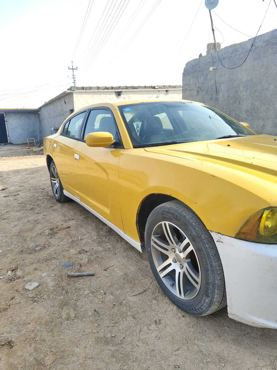 شارجر 2014 رقم انبار
خط وبحث خطه شطره _ نجف 
سياره بيه فخذه جهة السايق والجاملغ الخلفي جهة العبري بيه ضربه الباقي سليم 
غرفة جديده حضن تدفئه كشنات 
كير مكينه اكسن حداديه خلفيه بس الاماميه عوزه ترتيبات 
سنويه 2029 راعيه بشطره موجود مداور ثاني يوم 
للاتصال *********** مكاني بشطره 
#السعر 120 وبيه مجال
