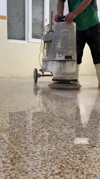 جلي السيراميك والكاشي و البورسلين والمرمر وتلميع وتنظيف وا للأستفسار ا...