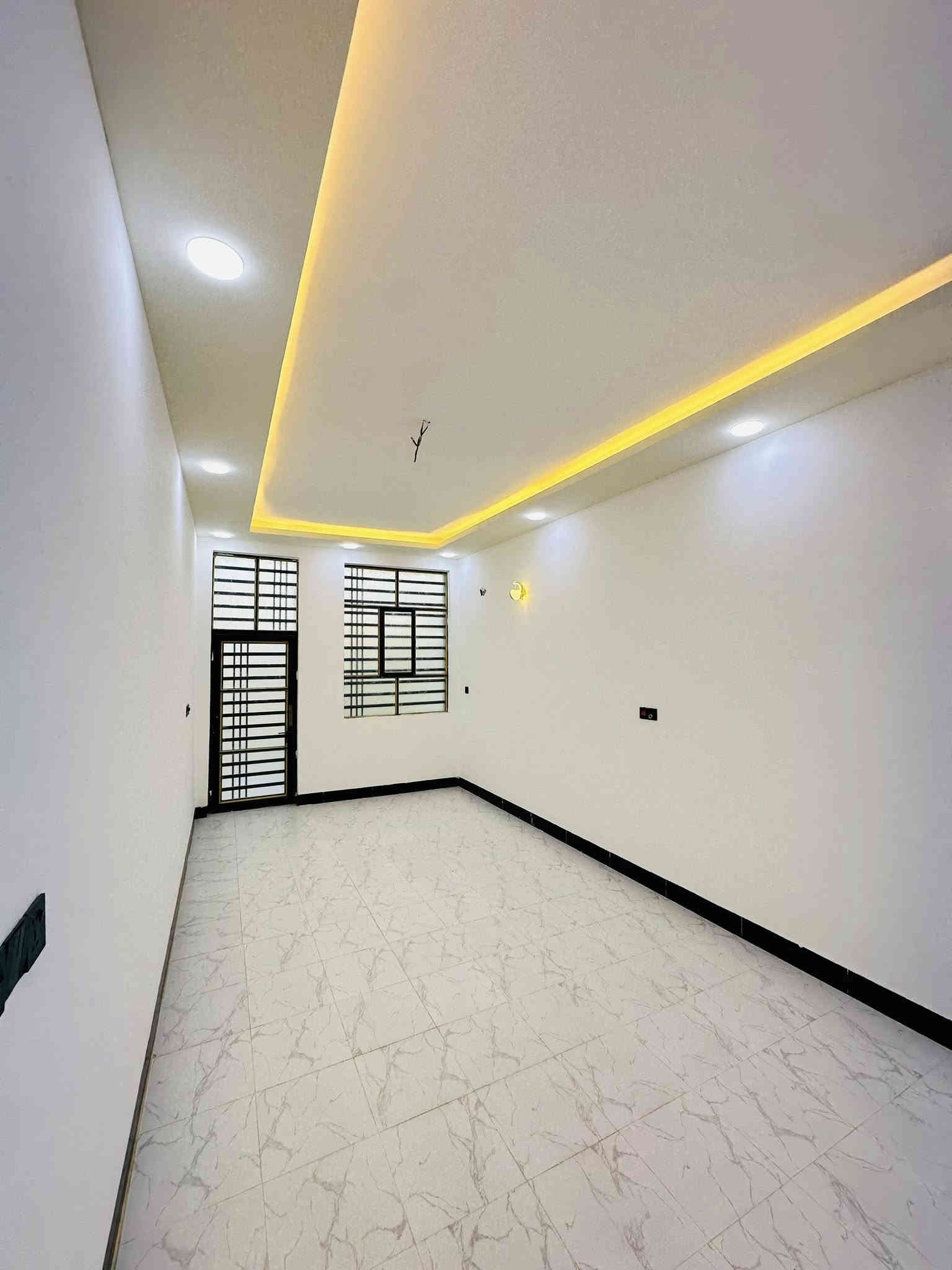 المساحه ١٥٠ م       غير مسكون.   السعر مناسب 
غرفتين نوم صاله استقبال. مطبخ. صحيات خارج وداخل

النجف // ملحق حي ميسان قريب الكرعاوي 

بناء حديث وغير مسكون

السعر ٥٩

*********** وتساب

***********
