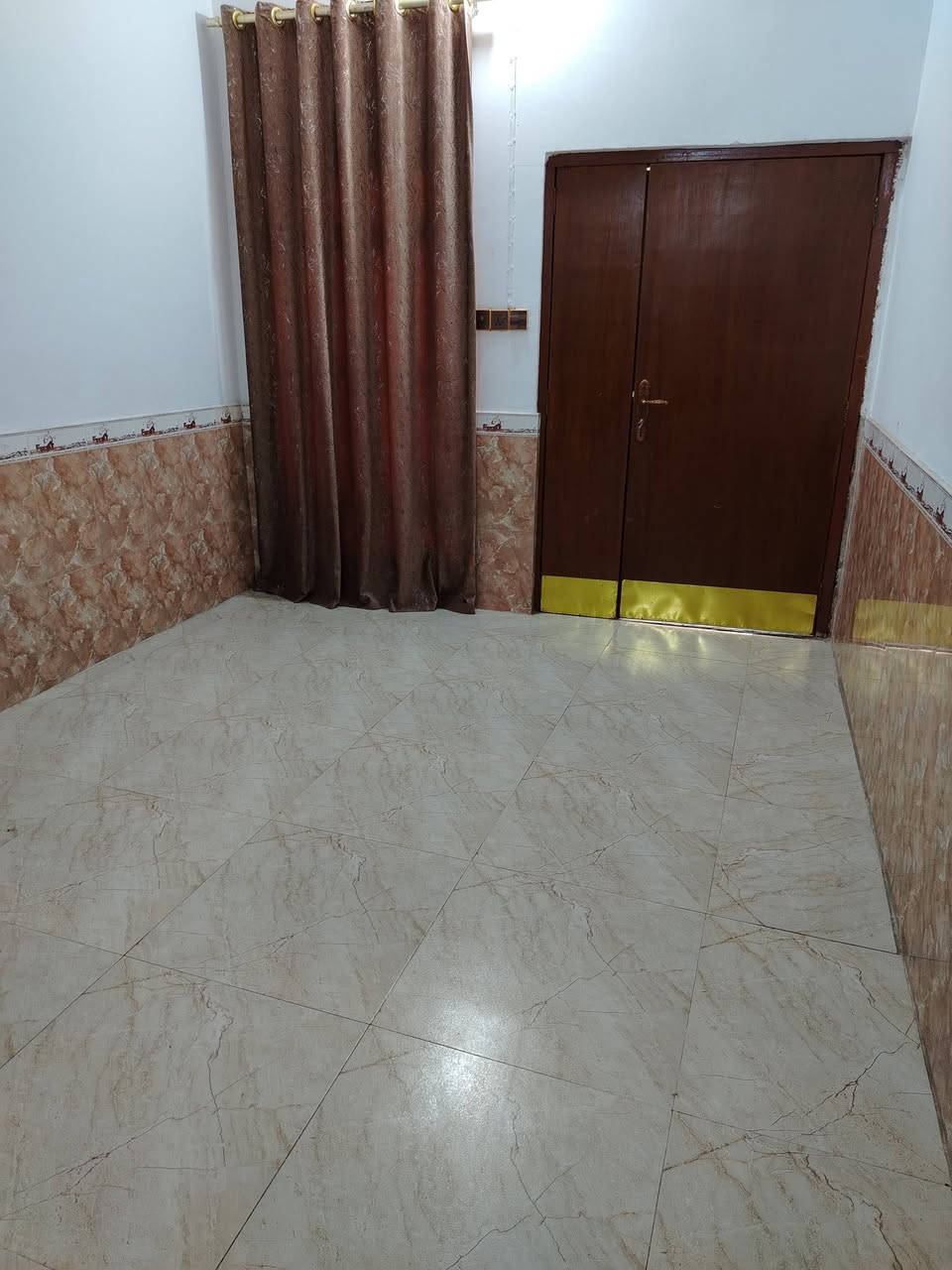 بيت للبيع في حي الحسين التأميم طابو صرف مساحته 150 متر طابق ونص الطابق الأول يحتوي ع غرفتين وصاله ومطبخ واستقبل وصحيات داخليه وخارجيه والطابق الثاني يحتوي ع غرفتين وصاله وصحيات السعر 155


**إذا كنت صاحب هذا الإعلان وتريد حذفه لأي سبب، رجاءا أرسل رسالة إلى الدعم الفني**
