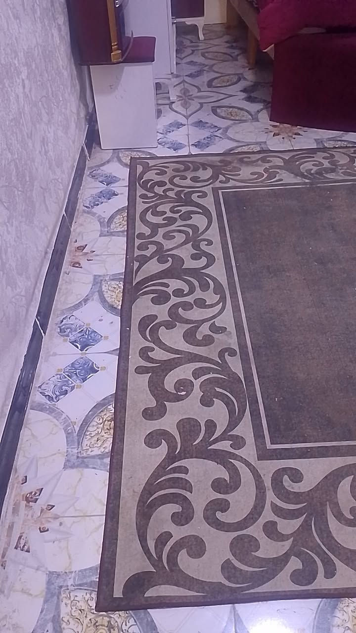 السلام عليكم
بيت طابو اسهم للبيع منطقة الثورة بناء بلوك السكف عكادة قرب حسينية محمد مقداد البيت مساحة 70م متكون من غرفه ومطبخ واستقبال وصحيات بي نواقص المطبخ والهول صبابه الغرفه سيراميك الشراي يتصل ع الرقم *********** السعر 45 وبي مجال
