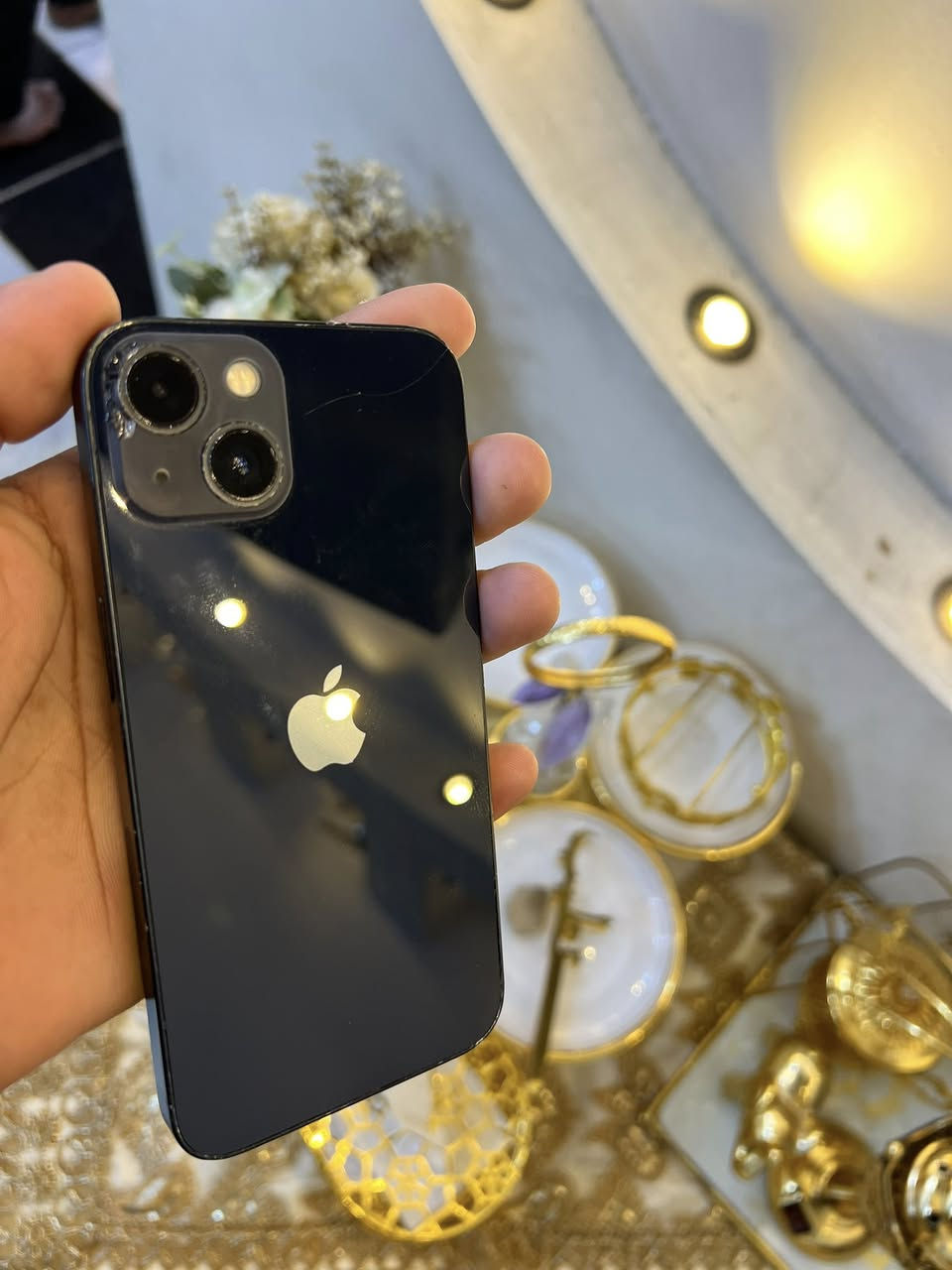 آيفون ١٣ عادي جهاز لوك كلش نضيف مستبدل فقط شاشه اصليه من ابل وبطاريه 85 ذاكرته 128 فيس إيدي شغال كله شغال بدون اي خلل سعر 275 وبي مجال بسيط مكاني بغداد الامين الثانيه ***********
