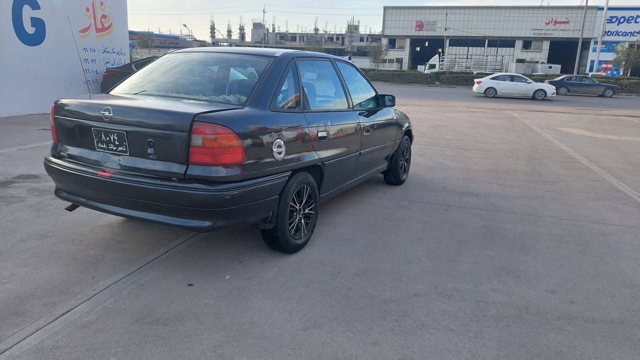 ئؤبل ئسترا مؤديل1995
ئارم پلاستیک سلێمانی سنەوی لەگەلە
كارەبایات هەمووی مەزبوتە
زۆرباکە یەک دینار مەسروفی نیە
گێرو مەکینە بەشەرت 
لێدران هیچی نیە
سبوغ عامە لوجەمالی
سحر ٢٧$
رةقم
***********
***********
حنوان اربیل
