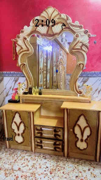 السلام عليكم غرفه نظيفه للبيع السعر 800 وبيهه مجال مكاني ناصريه مركز ***********
