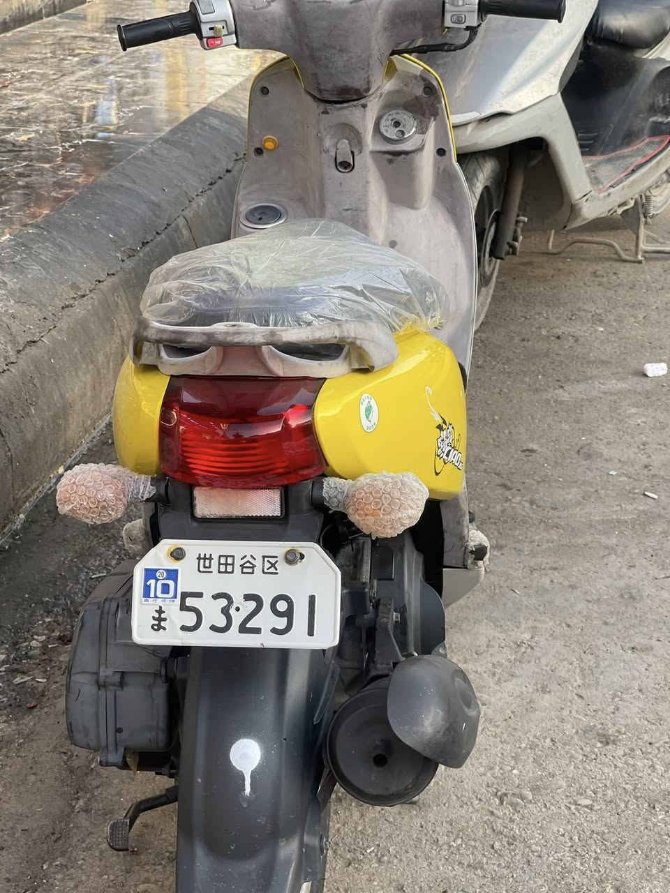 سلام عليكم شباب فله لون مميز كفاله عامه  نضافته١٠٠/١٠٠  صارله شهر ونص نازله رمبه ختم واحد شلعه معدل فول لفول كلشي شغال بيه سعره مليون و١٥٠ مجال قليل حك الجيه مكاني. كوت الزهرا ***********
