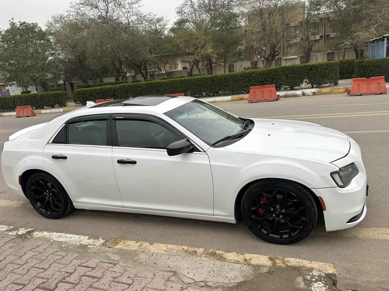 اوباما2017/C                                                                                  صور الحادث مرفوقه بالمنشور+ السونار                                       السياره حلوه وجاهزه مابيها مصرف دينار صدر امام نضافته ٩٠٪؜ الخلفي مبدل عربانه مال٢٣ تخم تاير كشنات جلد والاماميات ثنيناتهم كهربائي بنوراما وموصفات الc  معروفه
مكان السياره واسط الصويره ناحية الشحيميه
للتواصل***********+ واتساب
والخاص مفتوح
