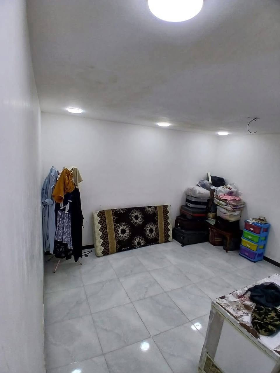 ((بسم الله توكلنا على الله))

#بيع #شراء #ترميم #تنفيذ #تعقيب #ايجار #مشتملات #مقاولات_عامة

—  مكتب الق الكيان   ——-👍🏼👍🏼👍🏼👍🏼

🏠 دار  للبيع 🏠

📍الموقع/ القاهر  ( شارع علي نعمه خلف مدرسه حاتم الطائي)

 /ملاحضه  ——-  الدار حديث الواجهه غير كامله ———-
يتكون الطابق الارضي مدخلين اسقبال حولي مطبخ 
نوم خدمات 
———— الطابق الثاني ————-
—- يتكون 4 نوم صحيات سطح بيتونه 
📌المساحة/ 100   م 
📌الواجهة/  5 م  
📌النزال/ 20 م  

   #مكتب#الق الكيان#للعقارات  ————

للاستفسار ☎️

📞متواجد واتساب *********** ______ ____
 *********** سرمد ———
—————————————————
—————————————————

ملاحظة / العنده عقار 🏡 للبيع او بيت للايجار  ويريد يبيع او ايجاره يرجى ارسال كافة التفاصيل العقار مع ذكر السعر ورقم التلفون ☎️🌹ومن الله التوفيق🌹
