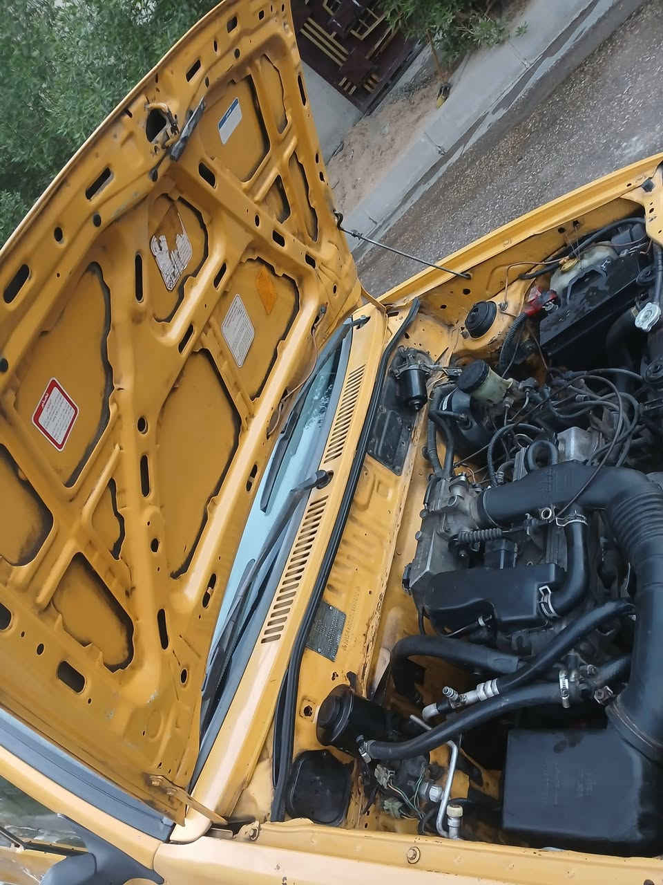 سايبة موديل ١٢ كير مكينة حدادية تخم تاير تبريد. كفالة  ما ناقصها اي شي براكيت قبل ٣ ايام بدلتة  مشط ستيرن بور كلهن جدد

رقم ذيقار راعيها يريد مداور سنوية بالحجز عليها هية ورغارامات وره المشتري ١٤ قفل مكاني كربلاء حي الحر
*********** وتساب
