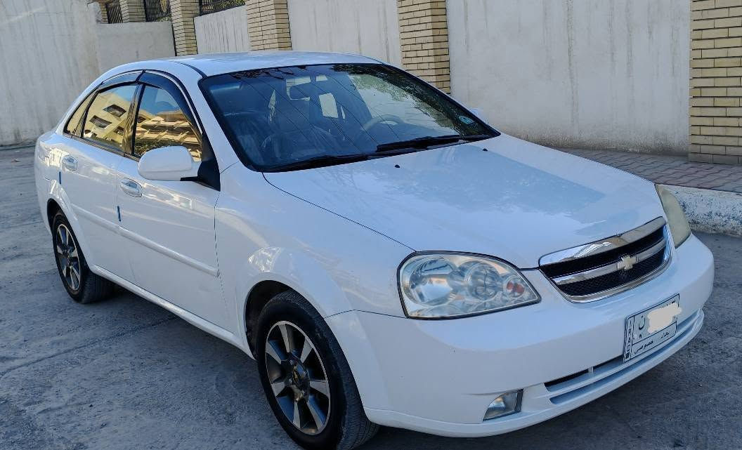 سلام عليكم 
للبيع اوبترا موديل 2011 شركه العامه رقم بغداد بأسمي  سنويه لل  2029 تحويل ثاني يوم مشروع وطني تتحول بأي مكان اني حاضر 
سياره مابيهه اي ضربه او تبديل فقط رصعات بسيطه. 
محرك وكير خير من الله بدون تبخير وبدون  خربطه  الكير اوتماتيك ما عندي بي اي ملاحظات . 
تبريد شغال وكذلك التدفئه و الحماوه ثابته ابدا ما تصعد ومبدل منظومة ماء جديده. 
صدر الخلفي والصدر الامامي جيد تخم تاير جيد  4 ويل كب. 
ماشية 170 الف دائما اخلي دهن لكومولي الاخضر النباتي هايدروليك كير ايضا مبدل. 
داخلها نظيف والكهربائيات كلهه شغاله سيارة  كلش حلوه ومرتبه ونظيفة. 
الاضرار موضحة بالصور 
السعر المطلوب 88 ورقه وبي مجال بسيط للشراي العنوان بغداد  *********** بغداد, العراق
