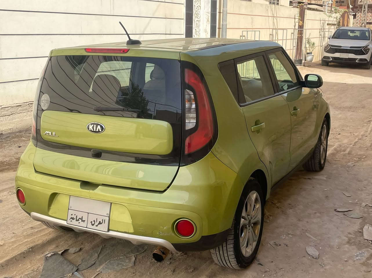 سلام عليكم
للبيع صول 2018 نص فول السياره مكفوله فقط بيها جاملغ امامي صبغ  والباب السايق كلير اي نقص مابيها مكينه 2000 مكينه كير مكفولات لون تفاحي ماشيه 91 سعرها 113 وبيها مجال ***********
