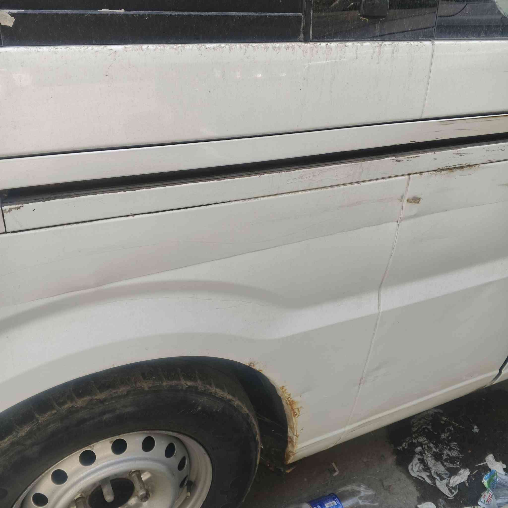 شيري 2013 محرك كرنفال كاز لا تنقيص ولاتبخير السيارة بيها خياسات قليلة سنويتها منتهية 22 راعيها بغداد السيارة موجودة بالبصرة السعر 80 للتفاصيل أكثر اتصل***********
