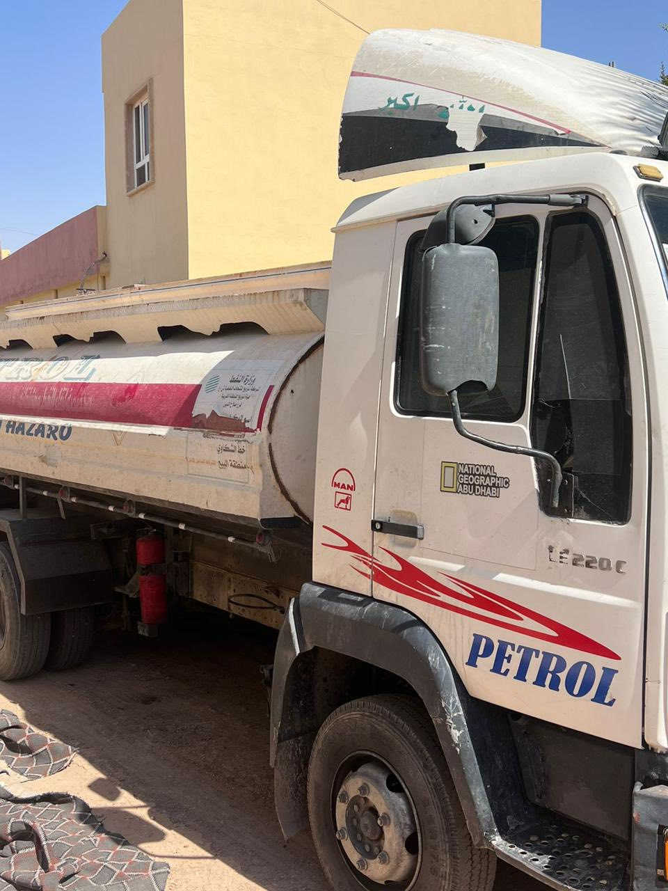 السلام عليكم 
تنكر مان للبيع موديل ٢٠٠٢ رقم سليمانية سنوية لل٢٠٢٩  السعر ١٠٥ وبي مجال 
راسلني او خابرني. 
***********
