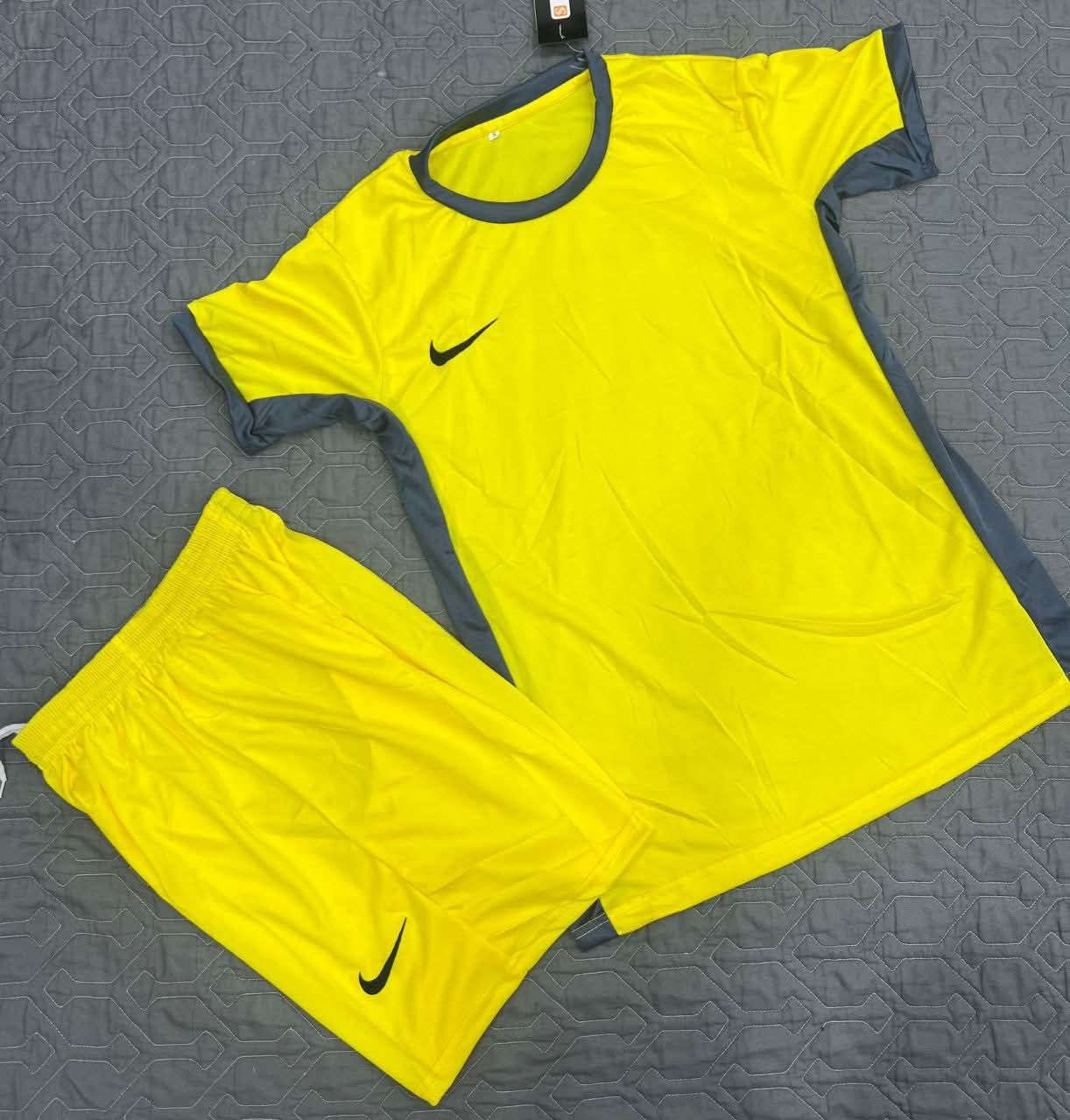 ببلاش 📢😍 ب ٤٥ الف بس 
سعر الدرزن ١٢ قطعة ب ٤٥ الف 😍
بدون رقم 
توصيل ٥ لكل العراق


**إذا كنت صاحب هذا الإعلان وتريد حذفه لأي سبب، رجاءا أرسل رسالة إلى الدعم الفني**