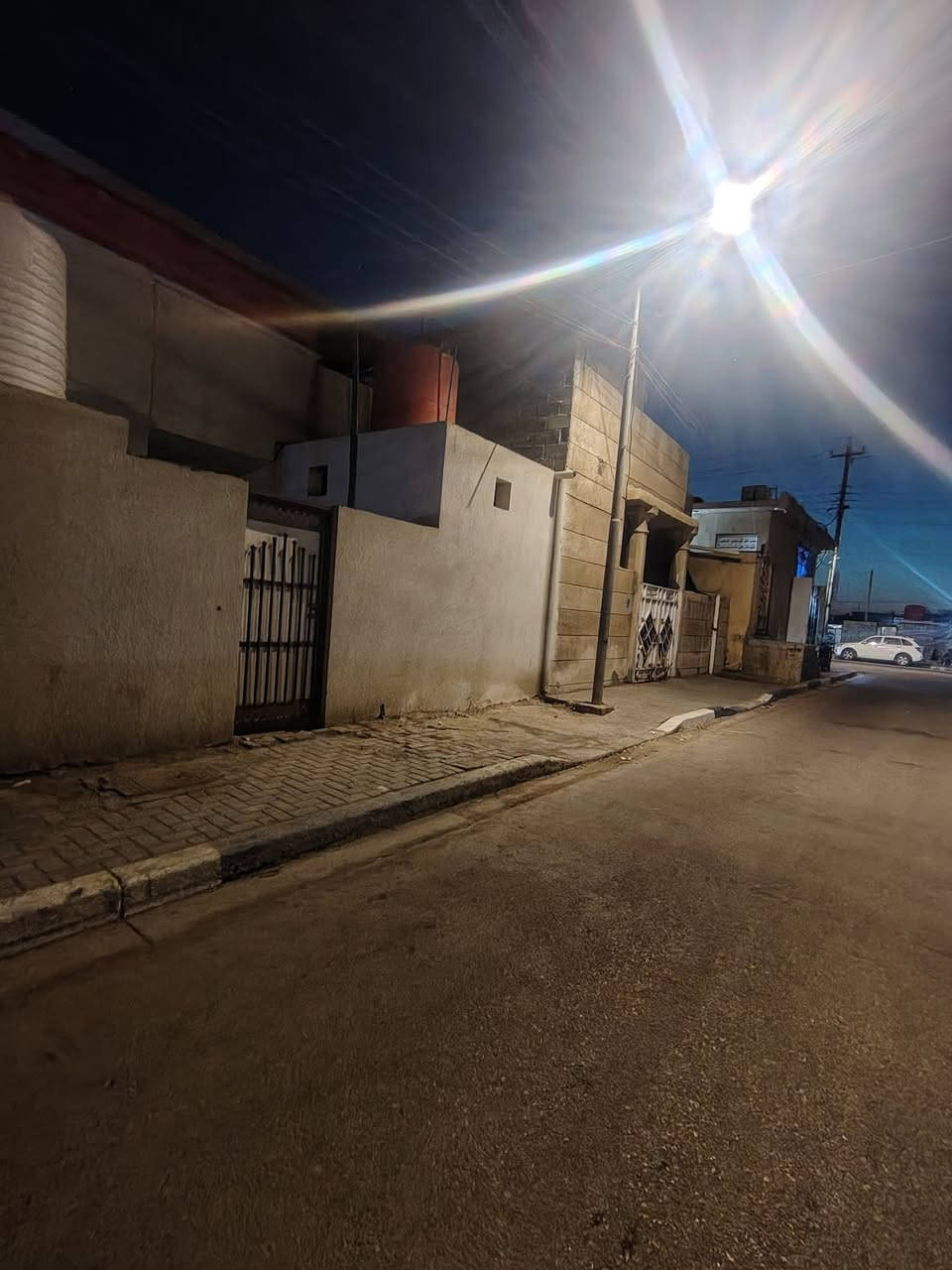 سلام عليكم بيت لايجار في القبله قرب جسر المعارض ***********
***********
