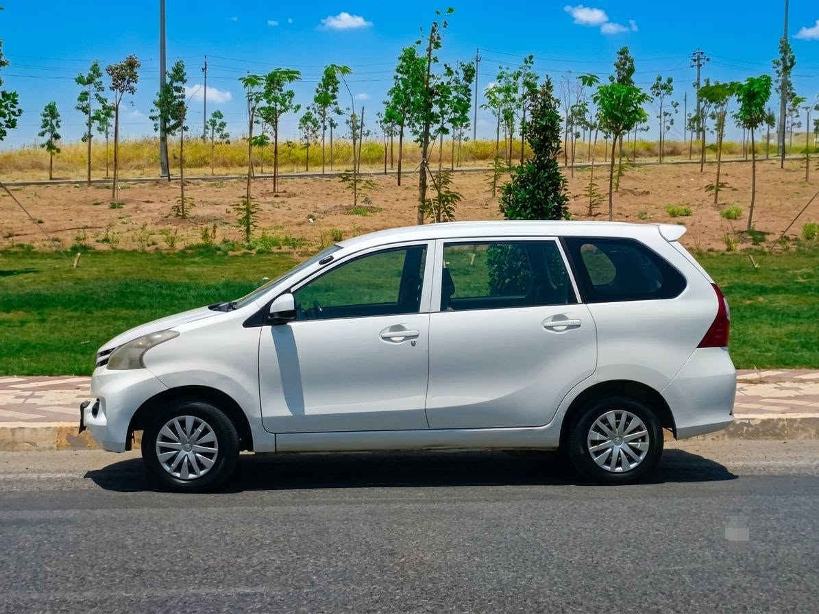 Toyota Avanza 2016
 مەکینە 4 بستۆن، قەبارە 1.5 لیتر زۆر كه‌ممه‌سره‌ف و گونجاو بۆ ناو شار و سه‌فه‌ر  سیسته‌می ساردكه‌ره‌وه‌ تەبرید ناوه‌وه‌ و دواوه‌ واتا تەبرید مەرکەزی زۆر سارد و بێكێشه‌.
ناوه‌وه‌ ی 3 ڕیز كووشن 7 سه‌رنشین زۆر فراوانه بۆ خێزان جام كاره بای خليجي 
نيزامى ئيكؤ ecoكاميره  و شاشه ئايپاد
ته نها ٣ پارچه ی بۆياغه و كه ميك ژووری گرتووه
***********
سيارة عائلية واقتصادية جداً، جاهزة للاستخدام وبكامل المواصفات 
​الموديل 2016
​المواصفات خليجي
​المحرك 4 بسطون، حجم 1.5 لتر (اقتصادي جداً في الوقود وممتاز لداخل المدينة والسفر).
​نظام القيادة: نظام ECO الاقتصادي.
​الداخلية: 3 صفوف كراسي (تتسع لـ 7 ركاب)، واسعة ومريحة جداً للعوائل.
​التبريد: تكييف مركزي أمامية وخلفية بارد جداً وبدون أي مشاكل.
​النوافذ: تحكم كهربائي بالكامل (جام كهرباء).
​الإضافات: شاشة آيباد مع كاميرا خلفية.
​ حالة البودي والصبغ:
​توجد 3 قطع صبغ (فيها ضربة خفيفة واصلة للداخل/للجؤة بشكل بسيط).
​المحرك والكير  كلها بشرط
*********** 
​ الموقع أربيل أربيل, العراق
