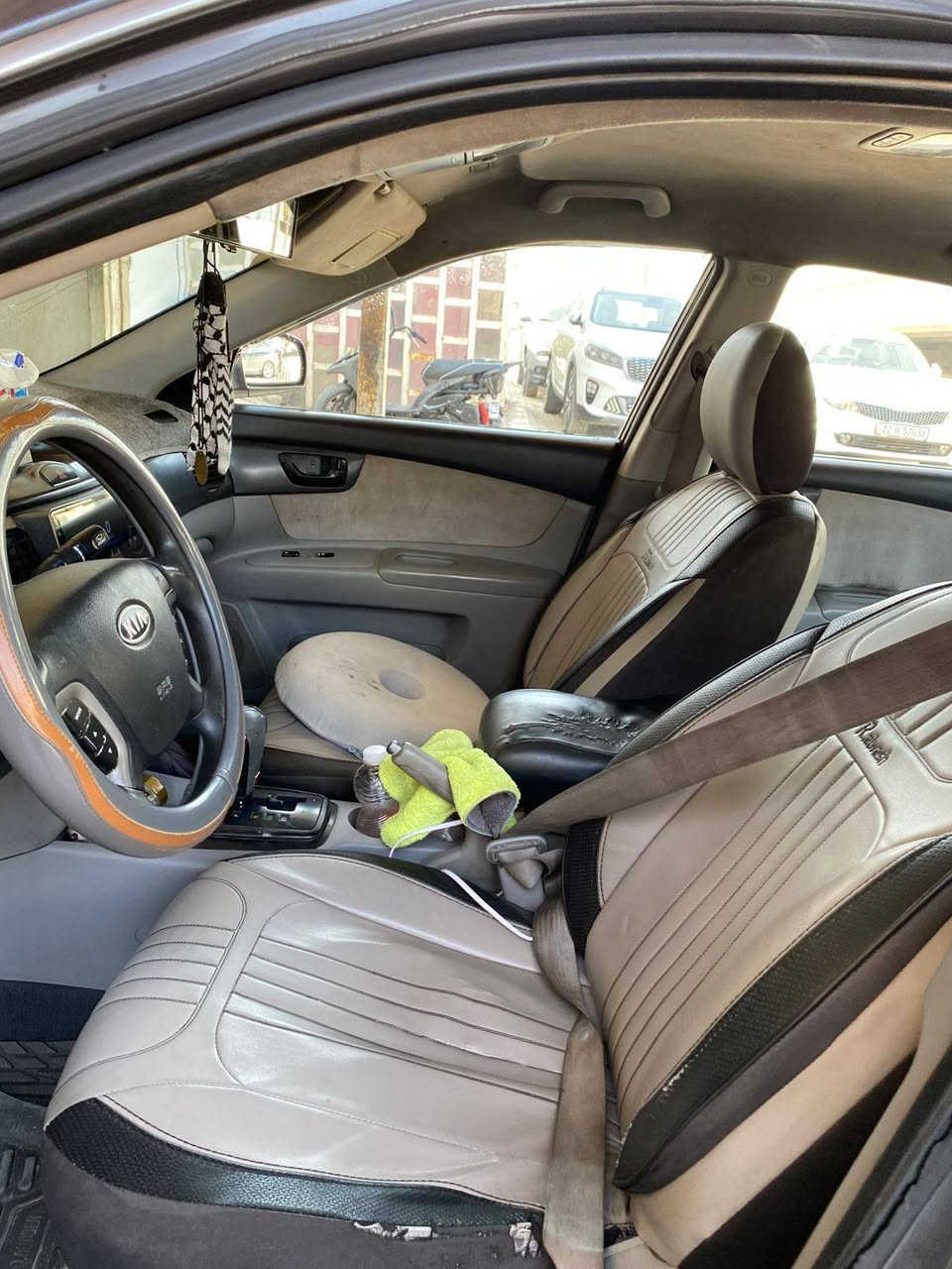 من رخصت الادمن
اوبتما ٢٠٠٨ وارد أمريكي مكينه ٢٧٠٠ كير ١٠٠٠ بيها قطعه جاملغ يسار مواصل للبطانه رقم بغداد شرط التحويل مكينه كير تبريد كهربائيات تايرات تخم جديد حداديه مشروط *********** السعر ٩٥ بيها مجال بسيط السياره ليبل واحد عدا الجاملغ
