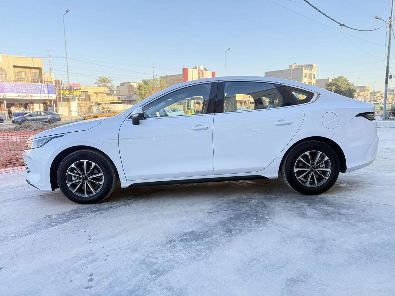 السلام عليكم بي واي دي دستروير
موديل 2025 مكفولة كفالة عامة ماشية 4000 بعده زيرو 

رقم بغداد فووول عدة الفتحة السيارة زيرو ميحتاج 

اكول جديدة اتعمل بنضام الكارت والبصمة كير موس 

تحكم السيارة بل كامل من خلال الشاشة تبريد قطعتين 

نضام كهرباء وهايبر وبانزين السعر  17 مليون و750 قفل 

مكاني بغداد الدورة هـ***********
