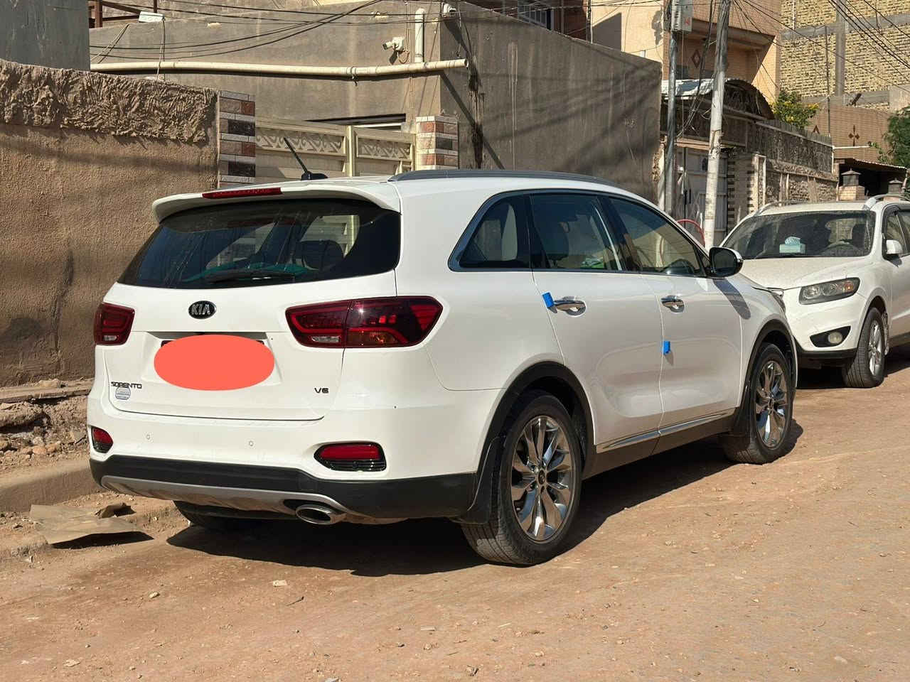 السلام عليكم
سورنتو خليجي ٢٠١٩ رقم بغداد دولي باسمي تحويل مباشر
٦ سلندر
٧راكب
٣ قطع تبريد
بصمة تشغيل وابواب
مري شفط 
جنطة شفط كهرباء 
كشنات جلد
كشنات كهرباء 
بردات بلادي
لايت زنون
بك لايت LED 
انضمة قيادة متعددة
شاشة كبيرة
كامرة دوارة
حساس خلفي
تحكم ستيرن جهتين

سيارة كلش حلوة وبالواقع احلى من الصور
تخم تاير جديد باتري جديد السيارة ماشية ٥٨ الف كيلو
كير ومحرك مكفول على وضع الشركة
مكفولة من الصبغ والبارد والتبديل والطخة (مكفولة من الدعامية للدعامية)
سونار موجود 
مكاني بابل الحله السعر ٢٦٠ ورقة للاستفسار ‭ ***********
مكلف بالنشر . خابر صاحبها
