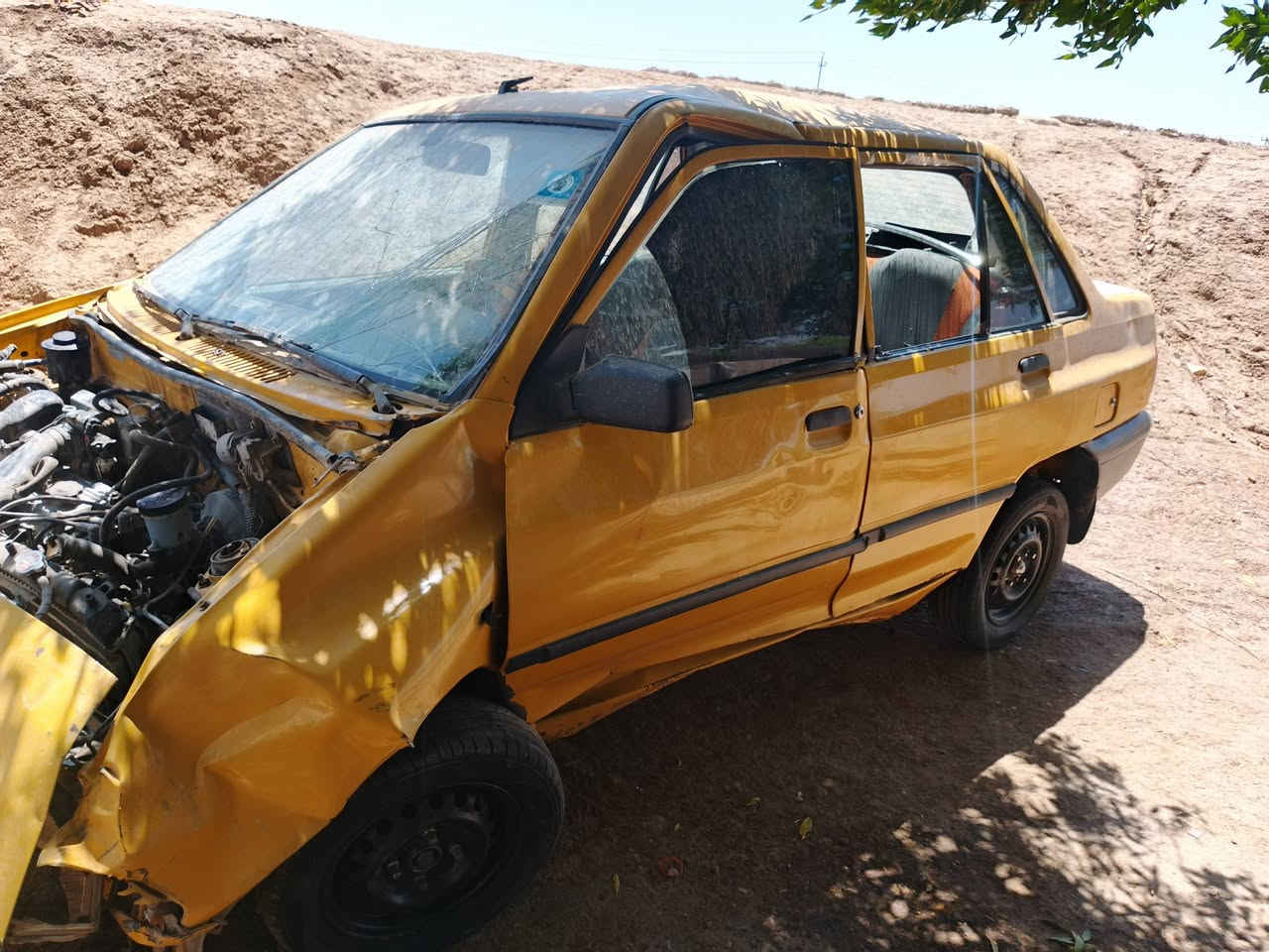 السلام عليكم الله يجفيكم شر الحوادث سياره بيها حادث موديل 10 سنويه ال30 ابيعها على حادثها ***********وانه خادم
