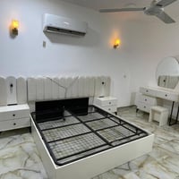 غرفه نوم • شبه جديده • مستعجله