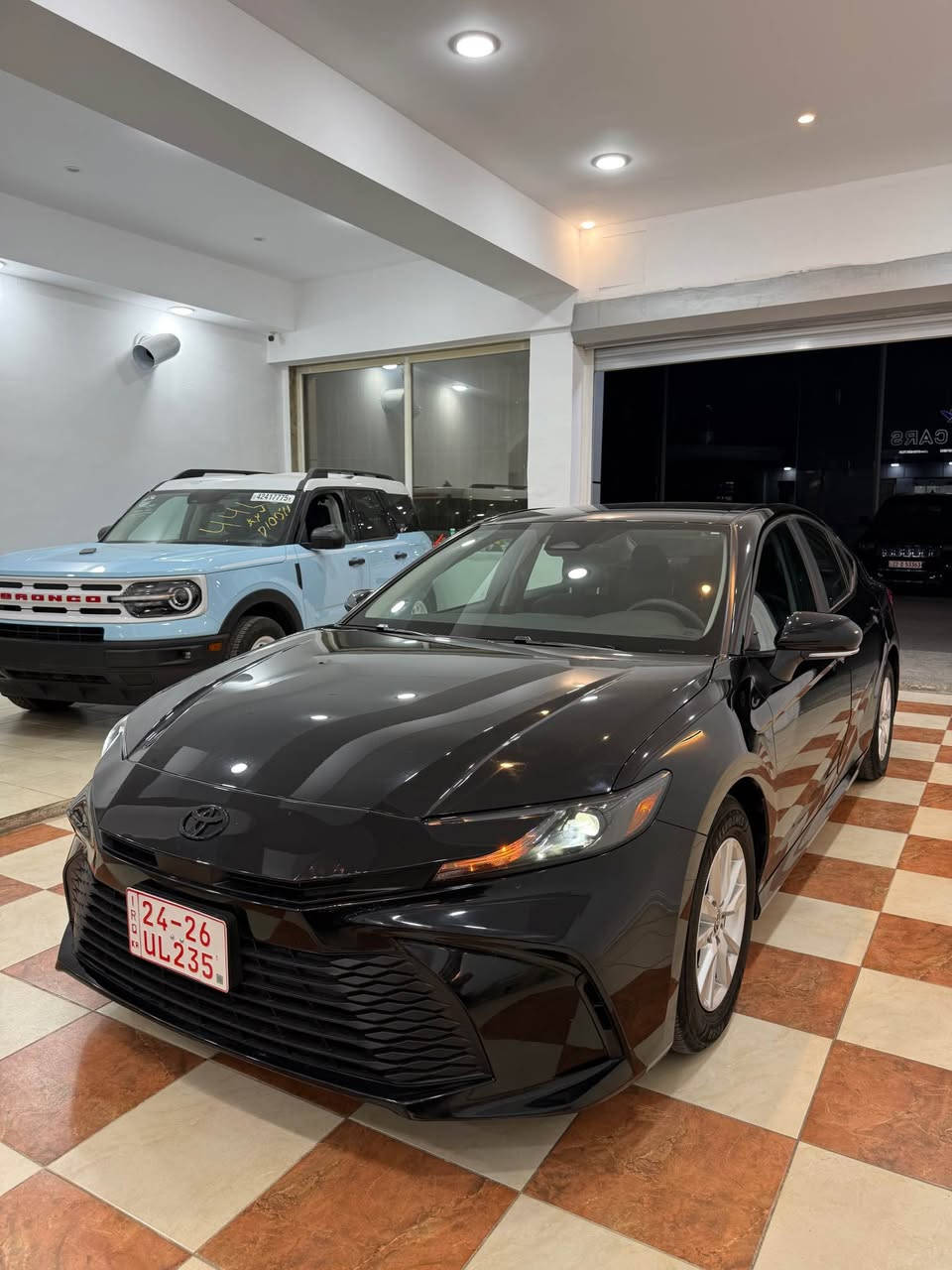 Camry Le 2025 
بجم و خلفي السيارة كبس
3 قطع صفحه صبخ بدون دواخل ايرباك كبس 
ماشية 13 الف ميل 
السعر 195 ورقة بيها شوي مجال 
***********☎️ دهوك, العراق
