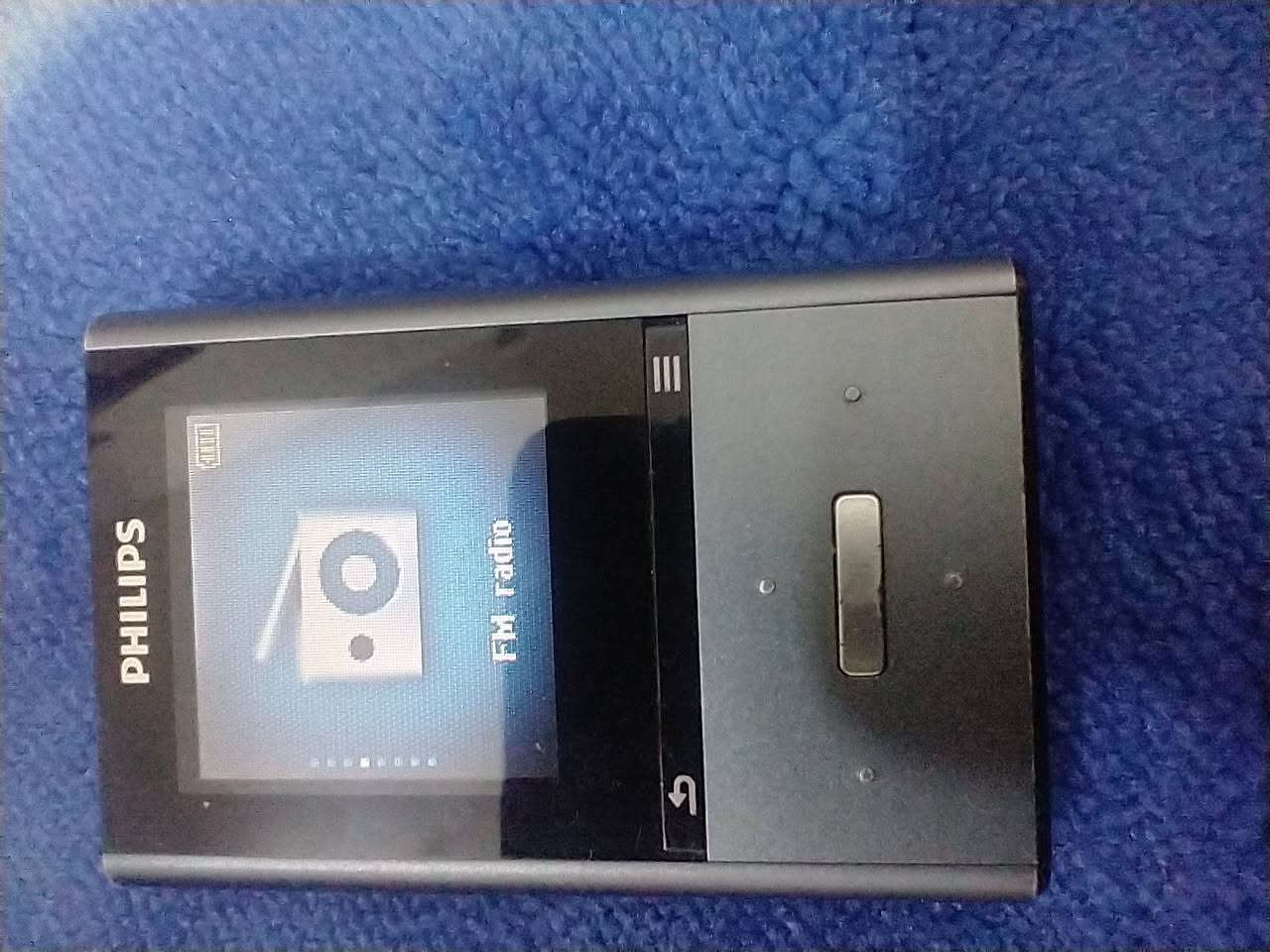 السلام عليكم 
مشغل موسيقى وفيديو وراديو 
حجم صغير جدا 
4G 
شركة عالمية 
سعر البيع 25 الف 
متوفر توصيل


**إذا كنت صاحب هذا الإعلان وتريد حذفه لأي سبب، رجاءا أرسل رسالة إلى الدعم الفني**