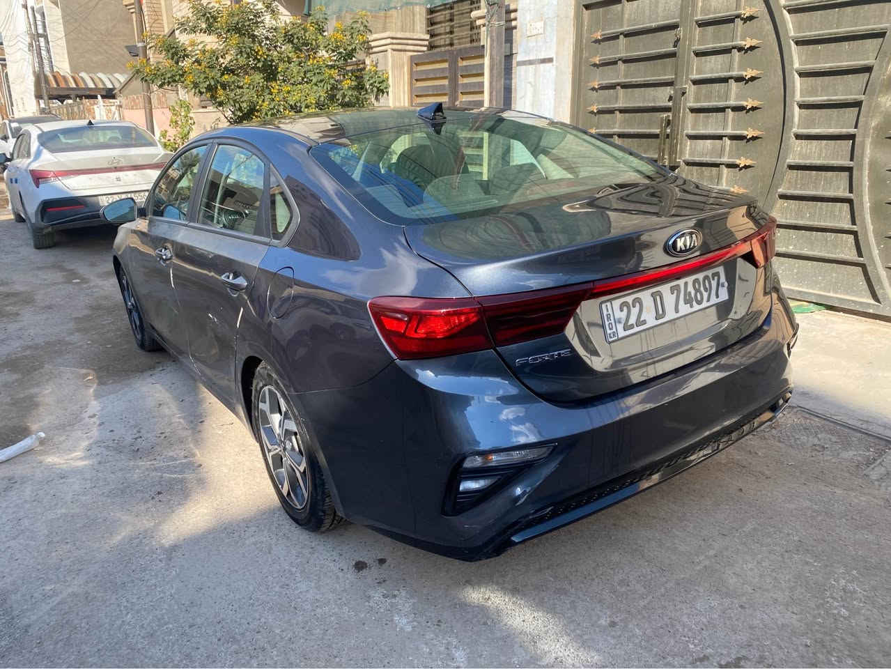 السلام عليكم 
كيا فورتي 2020 اربيل بأسمي تريد تحويل تريد وكالة سنوية 2027
وارد امريكي محرك 2000 دوش
ايرباك استيرن 
حادث جانبي جاملغ مبدل ومصبوغ وباب السائق مصبوغ وباب الخلفي كلير
يعني صبغ (٣ قطع)
ماشية 59 
تبريد ثلج 
بروجكتر
شاشة كبيرة كار بلي + اوتو اندرويد 
كامرة خلفية دوارة
رادار امامي 
تحديد مسار 
تحكمات استيرين جهتين 
نقطه عمياء
اشاير بالمري
بيه سونار موجود
محولها كير AT المرغوب يعني انسه سالفة الكير وسيارة اي نقص مابيها 
مكاني بغداد الدورة
السعر 127$
*********** بغداد, العراق
