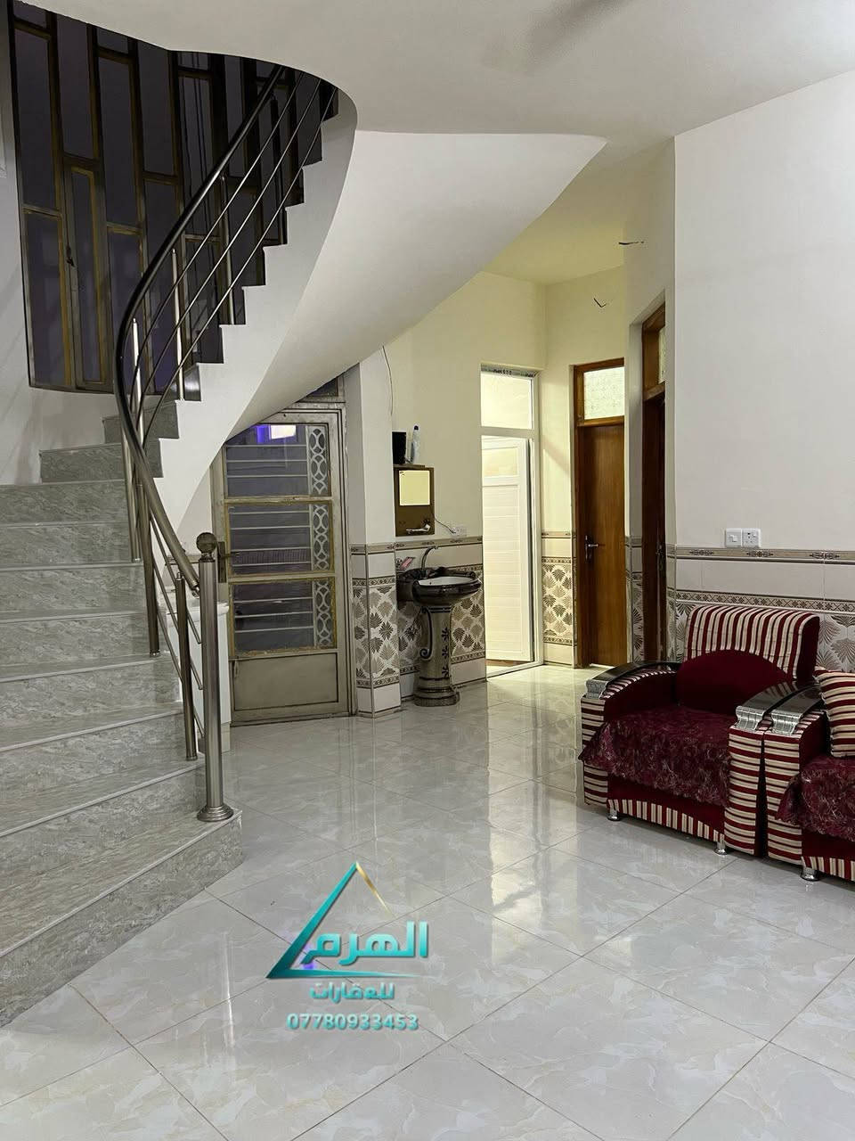 بيت في حي دوانم المعمل للبيع
المساحه :150
غرف منام :2
سعر جداً مناسب 
للاستفسار :

📍 مكتبنا : حي الضباط الثانية – مقابل شارع 2000

***********
***********
