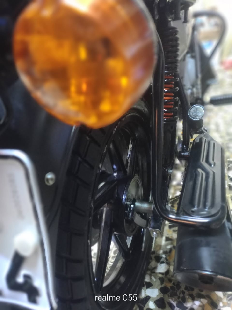 السلام عليكم دراجة بوكسر موديل 2023دخول 2024امرقم بغداد هزة جديدة قبل 15يوم رقم جديد تحويل ثانيوم دراجة خير من الله تجي وتشوف ابعينك اشتخدام شخصي مو دليفري مكينة كير كفالة من البرغي للبرغي تايرات جدد ابلادية الدراجة جيب فيتر وتعال افحص مابيهة برغي نقص مكاني بغداد الشراي يخابر ويدلل السعر مليونين 2600وبيهة مجال لطيبين وكلشي اكو بل سوك رقمي ***********ما ممتواجد فيس اتصال او  وتساب فقط
