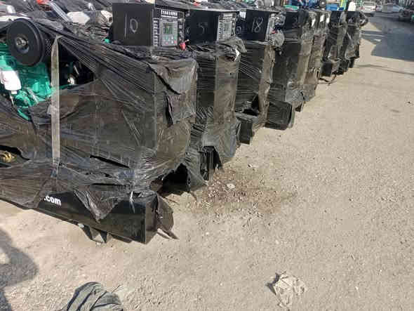 تم وصول وجبة جديدة من نوع كمز حجم المحرك 102
 حجم التوليد 150 كيفي 
6 بستم نظام أوتو إطفاء ذاتي 
متوفر 4 بستم 50 كيفي و 60 كيفي  
عدد ساعات التشغيل صفر 
شرط الحمل والضمان فول مواصفات. موديل حديث 

  العنوان . اربيل الصناعه الجنوبيه 

ابو علي  ‏‪0772 419 3406‬‏

متوفر توصيل لجميع محافظات العراق
