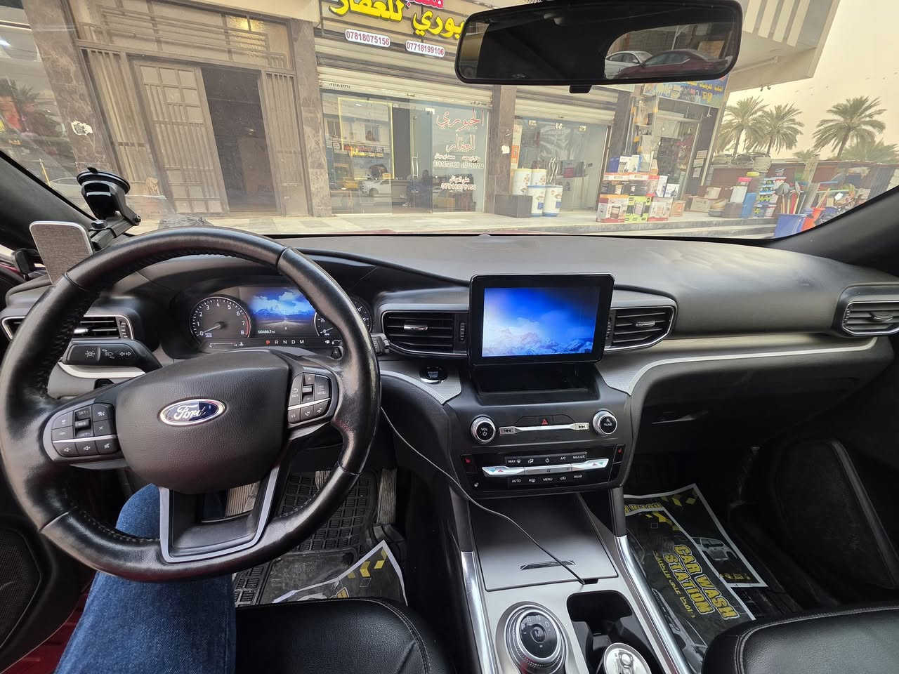 السلام عليكم
فورد اكس بلاور 
موديل 2020 فول موصفات 
7 ركاب 
في اي بي 
حادثها بنيد طخه خفيفه 
محرك 2300 تيربو 
رقم بغداد باسمي 
***********
