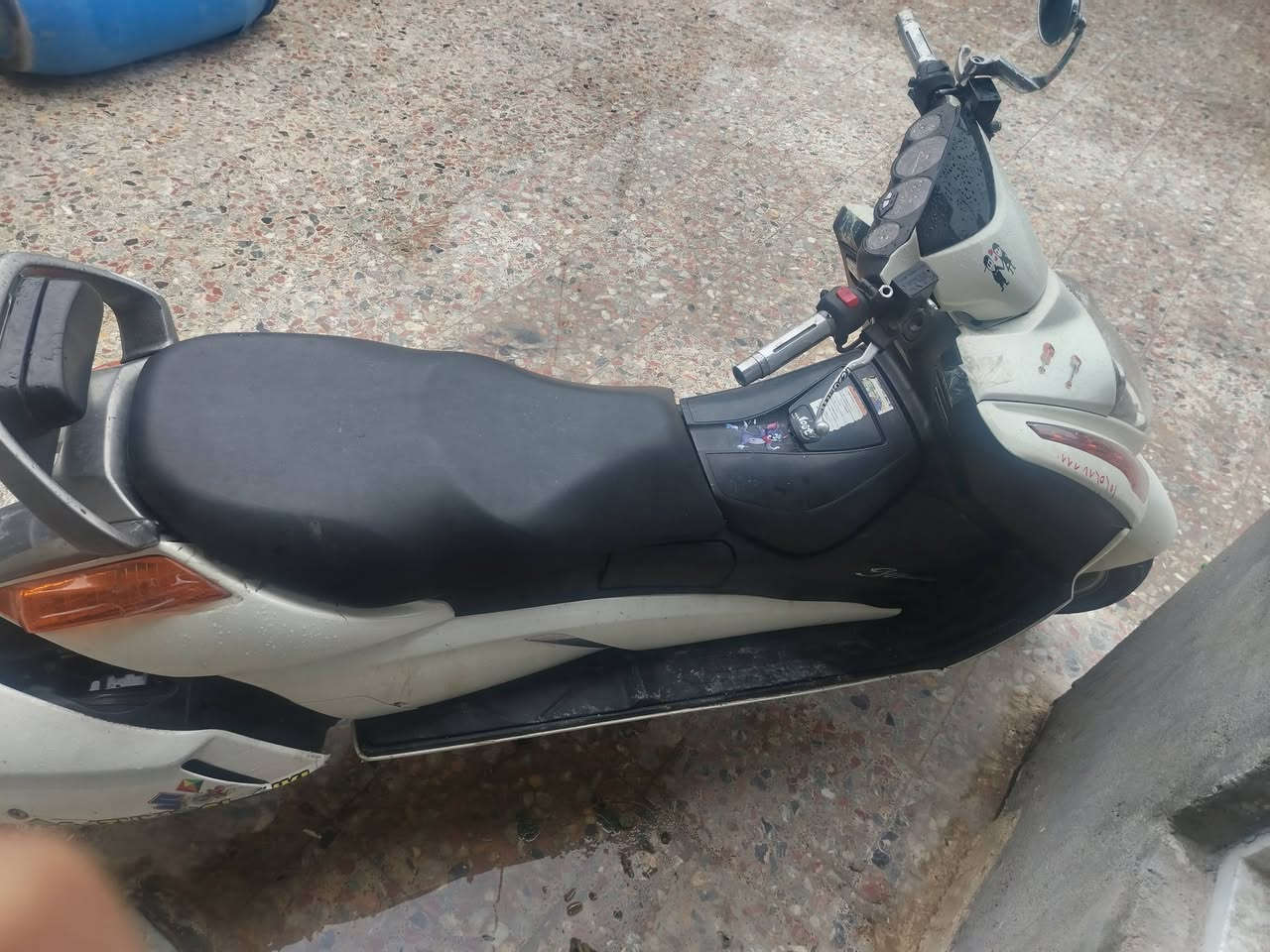 سكاي ولف كمه شخاله كامله مابيه اي عطل بس عوزه نوزل سهوه مليون وسبعميه عنواني البصره شط العرب***********
