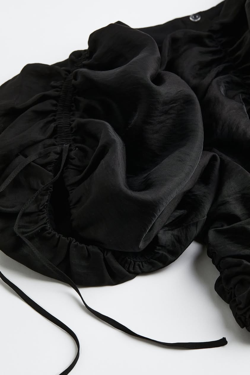 توب ماركة H&M
مستخدم مرة وحدة 
جديد بعده 
قياس S
السعر 10 فقط


**إذا كنت صاحب هذا الإعلان وتريد حذفه لأي سبب، رجاءا أرسل رسالة إلى الدعم الفني**