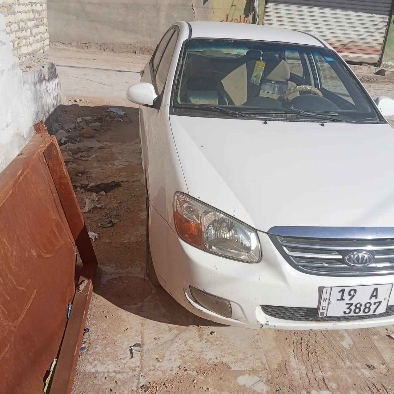 السلام عليكم
كيا سيراتو ٢٠٠٩ خليجي 

محرك ١٦٠٠

رقم قادسيه سنويه بسمي

السيارة خير من الله 

جاهزه للشغل 

تبريد *********** غير متواجد على الفيس مكلف بنشر ***********. السعر ٨٦ بيها مجال حك الجيه مكان السيارة شامية
