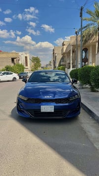 K5 GT line موديل 2022  1.6 توربو فول للاخير بنوراما و 3 عدسات لون جويت...