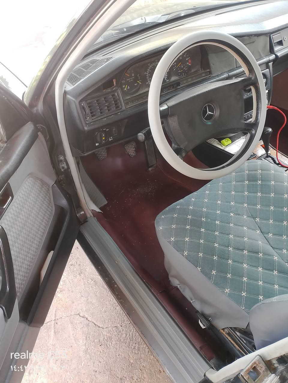 لبيع مارسيدس مديل 92مكينه ونجي 6 كير كفالة سعر 40بيهه مجال قليل رقم بغداد تحويل ثاني شرط تحويل ثاني يوم ***********
