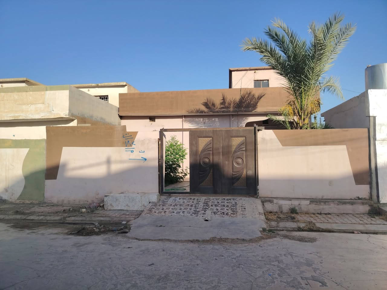 عقار جديد بيت للبيع 180 متر 3 غرف نوم واضح التصوير كدامكم حي النداء قرب بيت ابو رنده السعر 65 الاستفسار ***********
