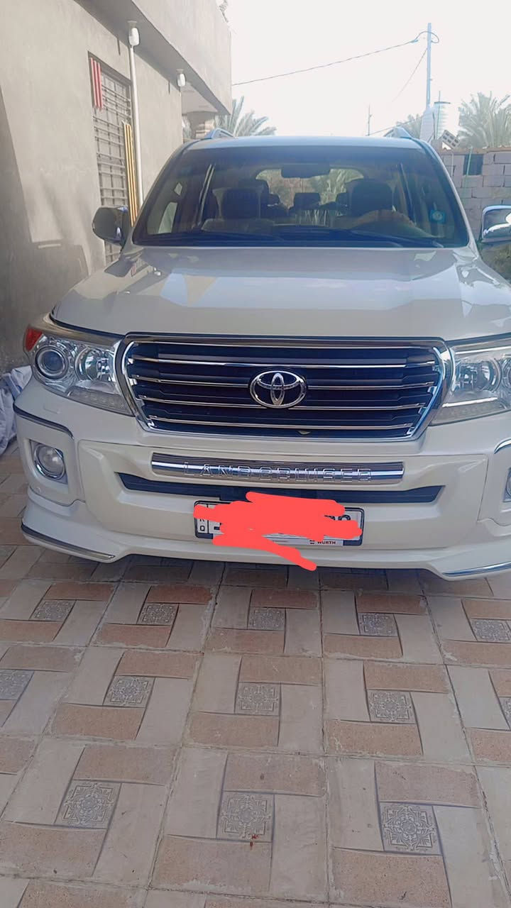 سلام عليكم لاندكروز 2014 بريم مكفوله كفاله عامه من شخط مال جناي والي يريده يتصل واني بلخدمه رقم بغداد ***********
