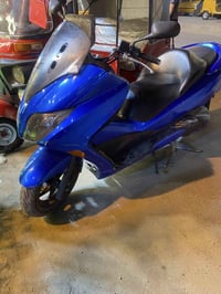 صفر 10 دراجه حلوه  كمرك مدفوع كامله عليها ملاحضات بل مفرات بسيطه مكينه...