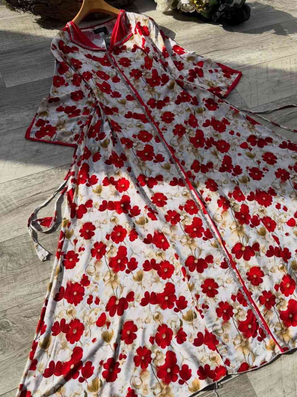 #تكــــــــــرااارر_جمااااال_العيـــــــــد_____وووووصـــــــــــل
#دشداشة كشمير بنعومة فاخرة ✨
لون راقي وتطريز ناعم يبرز الأنوثة بذوق هادئ🌸🦋
قصة مريحة مع شدّة خصر تعطي شكل أنيق ومرتب🐅🙂
القياسات _2xl_3xl_4xl_5xl🙂🤍
#سعـــــــــــــــــــــر15
يوجد توصيل داخل المسيب الفين دينار 
يوجد توصيل محافظات


**إذا كنت صاحب هذا الإعلان وتريد حذفه لأي سبب، رجاءا أرسل رسالة إلى الدعم الفني**