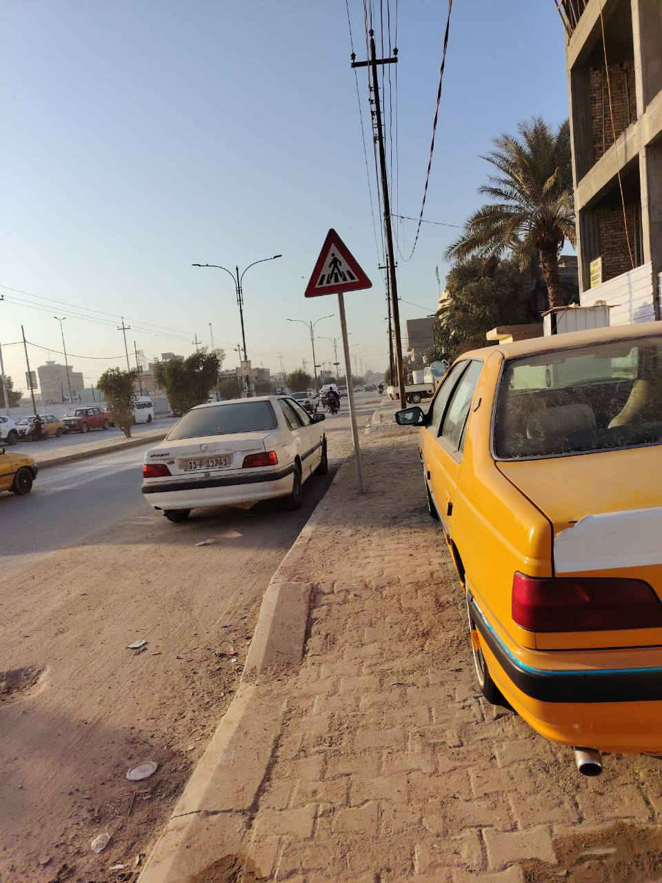 سلام عليكم بيجو بارص موديل 2018 بيها بنيد طاير وراجع نفسه الباقي كفاله كير مكينة حدادية كلها كفالة مصفرة هيئة وغرامات تخم تاير جديد منضومة غاز السعر 62 وبيها مجال بسيط مكاني الديوانيه الشراي يراسلني او يتصل على هذا رقم ‏‪***********‬‏ الموشراي لايتعبني
