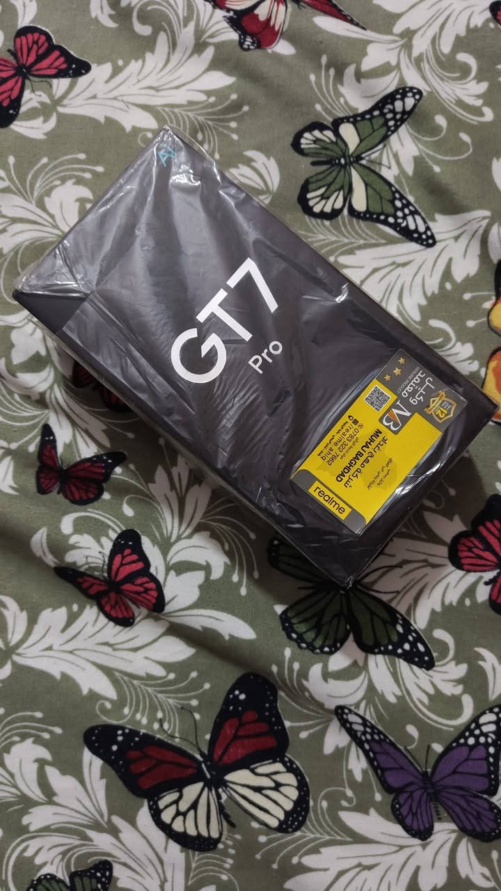 Realme GT 7 Pro 5G
بطارية ضخمة ومعالج خارق
اخو الجديد شرط كامل الملحقات 
المواصفات :
 شاشة 6.78 بوصة LTPO AMOLED  120Hz 
 معالج Snapdragon 8 Elite  أداء فائق    
 سيلفي 16MP بجودة رائعة 
 ذاكرة تخزين  512 
الداخليه 12/12
 بطارية 6500Mah 
 السعر 725 الف 
بغداد الحارثية 
***********
